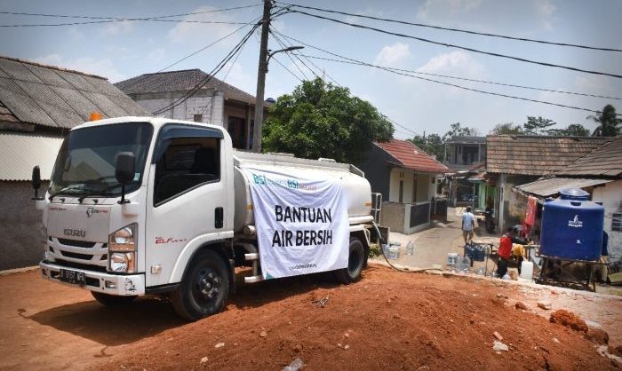 BSI Maslahat dan BSI Beri Bantuan Air Bersih Bagi Warga Tangerang Selatan, Bogor dan Bekasi - Fintechnesia.com